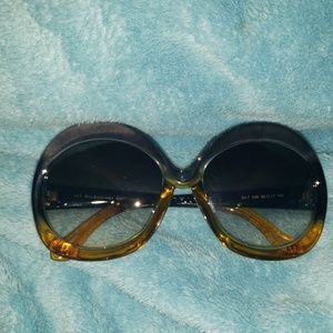 Sunglasses - Balenciaga Oversized